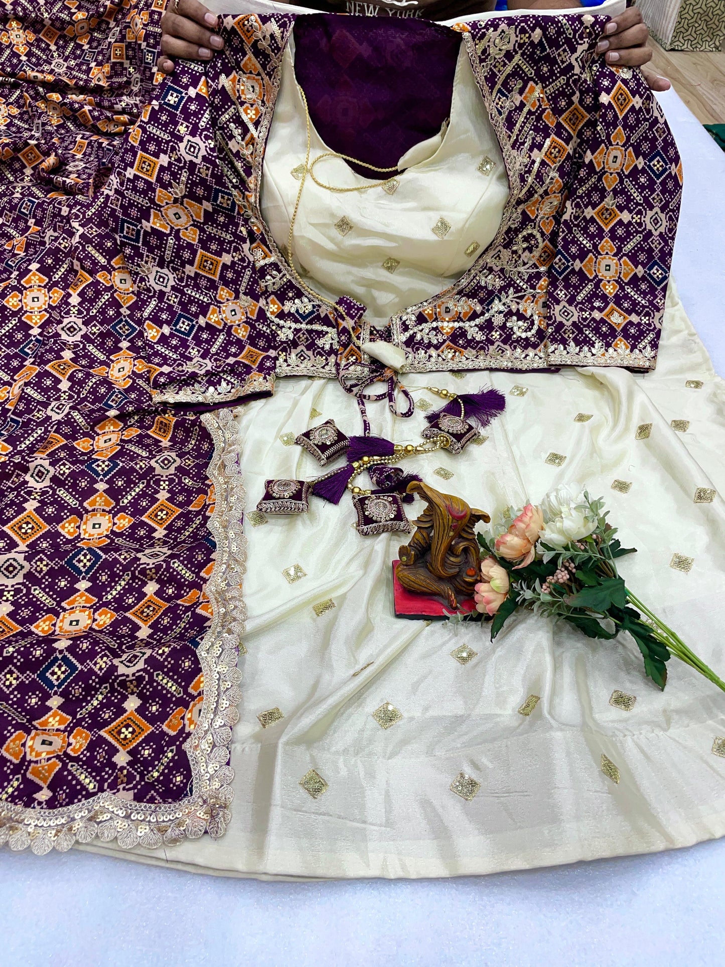 bandhani lehnga design