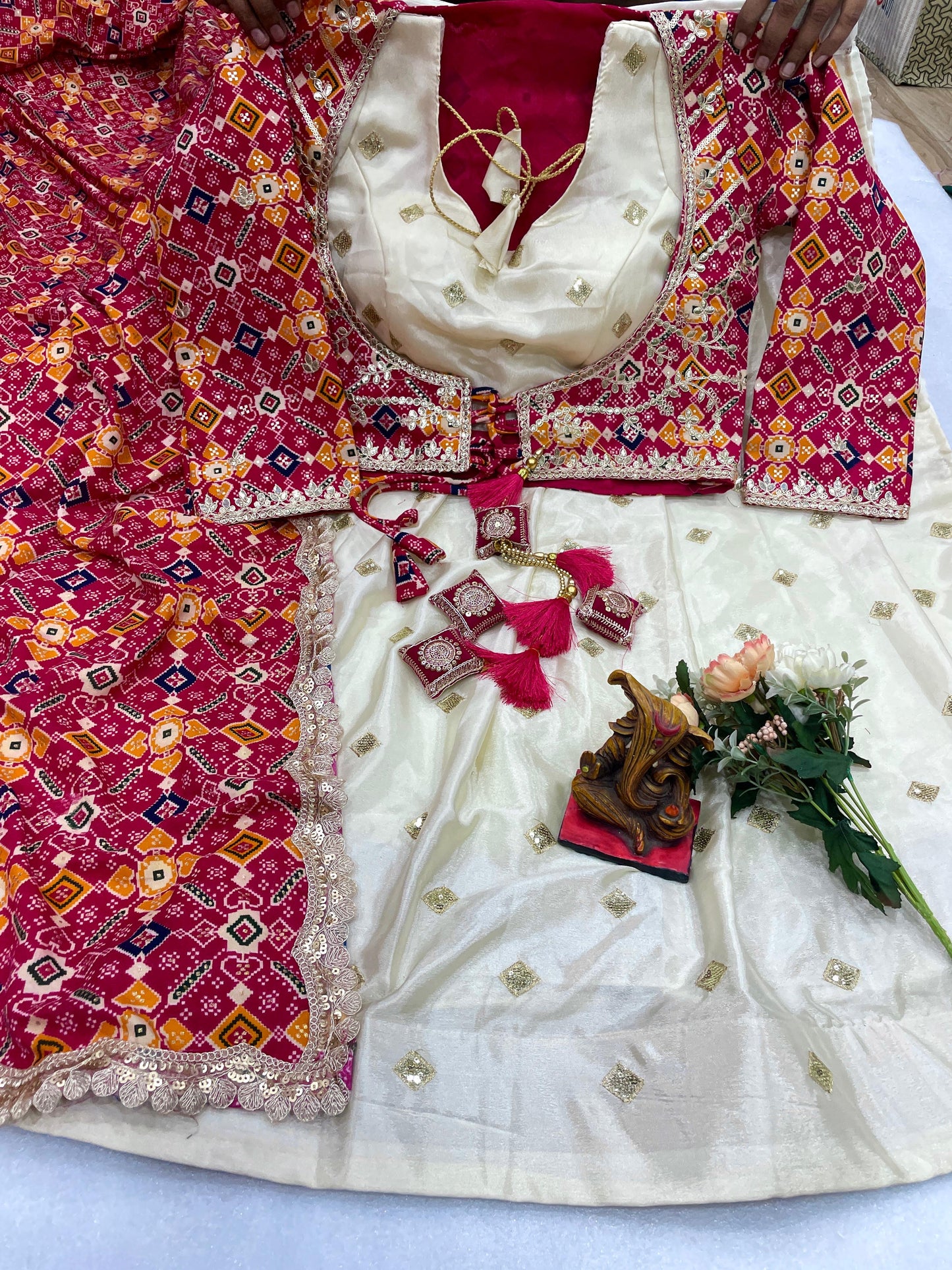 bandhani lehnga design