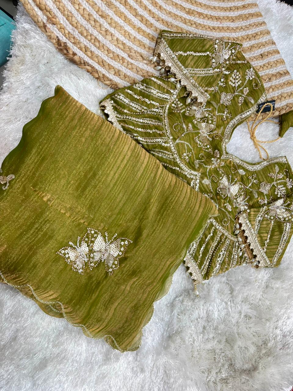 Fendy Satin Zari Designer Saree ✨